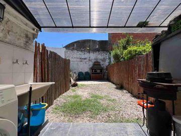 CASA VENTA TRIPLEX EN BARRIO EL MIRADOR HURLINGHAM