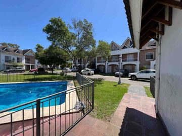 CASA VENTA TRIPLEX EN BARRIO EL MIRADOR HURLINGHAM