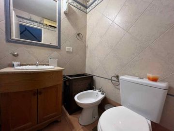 CASA VENTA TRIPLEX EN BARRIO EL MIRADOR HURLINGHAM