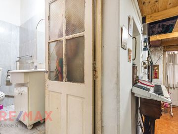 VENTA PH 3 AMBIENTES CON LOCAL EN AVELLANEDA