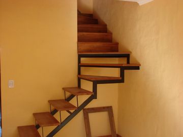 DUPLEX A ESTRENAR GARIN CENTRO