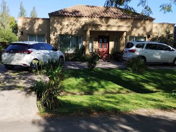 Venta - Casa en Barrio Cerrado Sausalito - APTO CRÉDITO