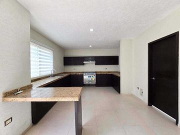 Casa en VENTA en LOMAS DEL SOL