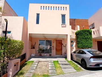 Villa del Bosque Casa en condominio en venta en Granjas Lomas de Guadalupe