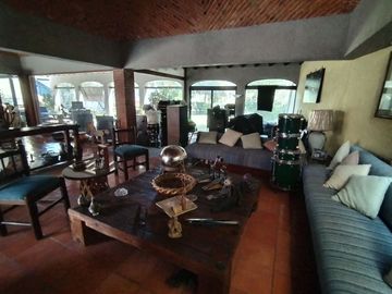 Casa en Club Campestre de un piso estilo hacienda mexicana