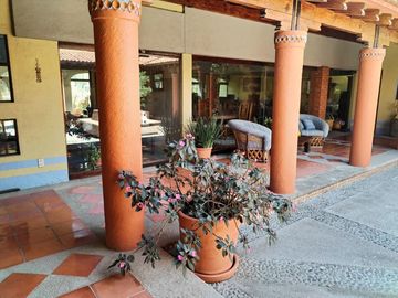 Casa en Club Campestre de un piso estilo hacienda mexicana