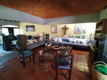 Casa en Club Campestre de un piso estilo hacienda mexicana