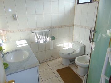 Vendo Casa 295 m2 construidos, 5 Habitaciones, Quilpué