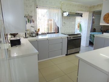 Vendo Casa 295 m2 construidos, 5 Habitaciones, Quilpué