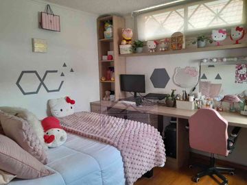 PRECIOSA Y ACOGEDORA CASA 5D 4B EN SECTOR ALTO JAHUEL MAIPÚ