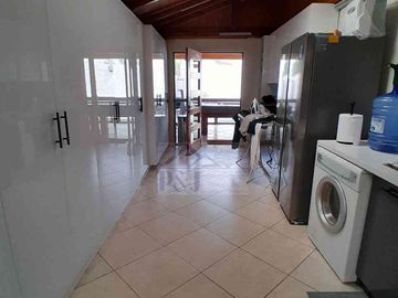 PRECIOSA Y ACOGEDORA CASA 5D 4B EN SECTOR ALTO JAHUEL MAIPÚ