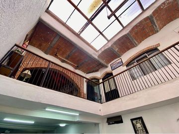 OPORTUNIDAD DE INVERSIÓN. CASA EN VENTA EN LOMAS DE CASA BLANCA