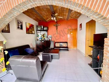 OPORTUNIDAD DE INVERSIÓN. CASA EN VENTA EN LOMAS DE CASA BLANCA