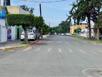 OPORTUNIDAD DE INVERSIÓN. CASA EN VENTA EN LOMAS DE CASA BLANCA