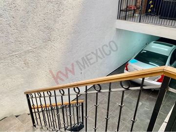 OPORTUNIDAD DE INVERSIÓN. CASA EN VENTA EN LOMAS DE CASA BLANCA