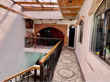 OPORTUNIDAD DE INVERSIÓN. CASA EN VENTA EN LOMAS DE CASA BLANCA