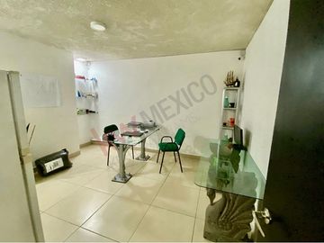 OPORTUNIDAD DE INVERSIÓN. CASA EN VENTA EN LOMAS DE CASA BLANCA