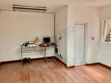 OPORTUNIDAD DE INVERSIÓN. CASA EN VENTA EN LOMAS DE CASA BLANCA