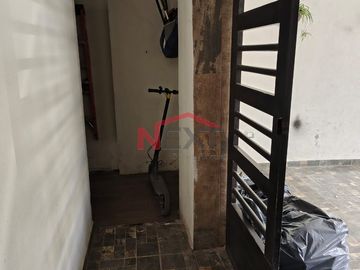 CASA EN VENTA AL ORIENTE FRACCIONAMIENTO PUERTA DEL REY