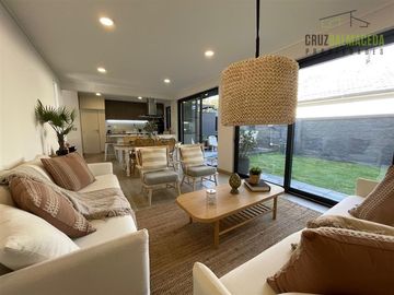 Casa en Venta en Principe de Gales/ Ramon Laval