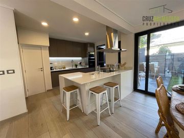 Casa en Venta en Principe de Gales/ Ramon Laval