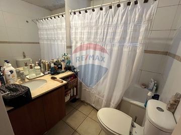 Casa de 5D + 3B en Condominio