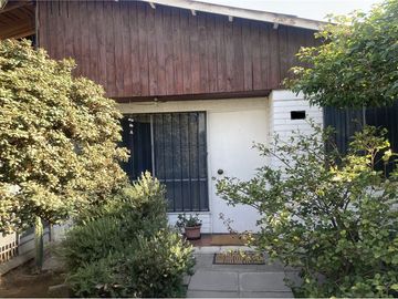 Se vende acogedora casa de 4D+2B