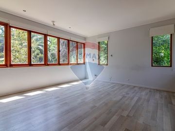Casa de Lujo en La Reina: 3D/3B, Terraza y Jardín