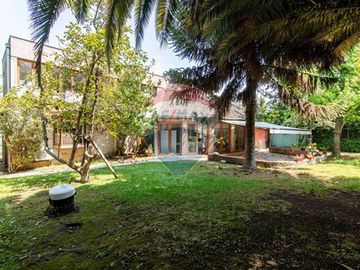 Casa de Lujo en La Reina: 3D/3B, Terraza y Jardín