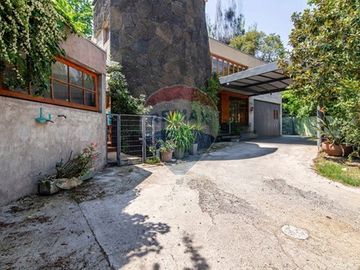 Casa de Lujo en La Reina: 3D/3B, Terraza y Jardín