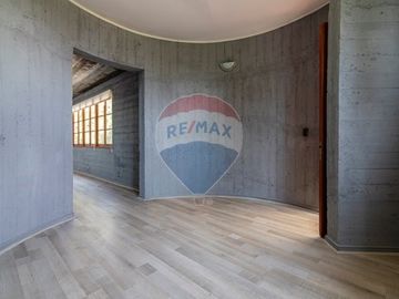 Casa de Lujo en La Reina: 3D/3B, Terraza y Jardín