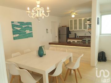 Departamento en Venta en Playacar Fase 2 | 3 Recámaras, Roof Privado y Alberca