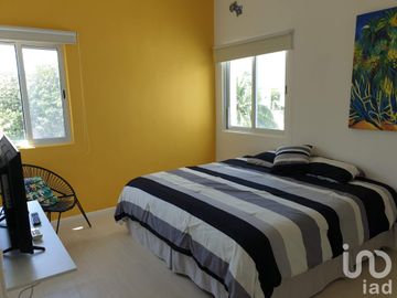 Departamento en Venta en Playacar Fase 2 | 3 Recámaras, Roof Privado y Alberca