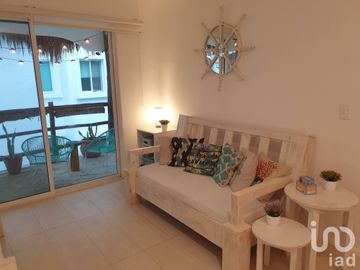 Departamento en Venta en Playacar Fase 2 | 3 Recámaras, Roof Privado y Alberca
