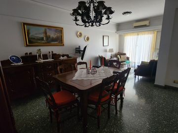 Departamento de 4 ambientes en Venta en Caballito