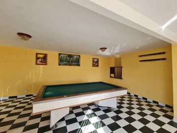 Venta de Casa con Alberca Zona de Los Fuertes, con recámara en planta baja