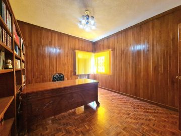 Venta de Casa con Alberca Zona de Los Fuertes, con recámara en planta baja