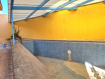 Venta de Casa con Alberca Zona de Los Fuertes, con recámara en planta baja