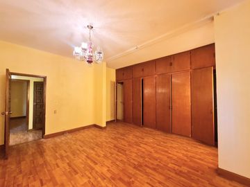 Venta de Casa con Alberca Zona de Los Fuertes, con recámara en planta baja