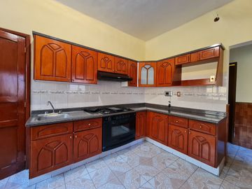 Venta de Casa con Alberca Zona de Los Fuertes, con recámara en planta baja