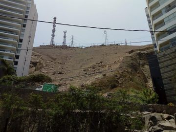 SE VENDE TERRENO/ LOTE EN CERROS DE CAMACHO