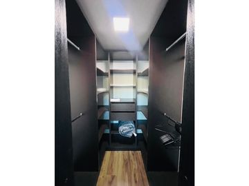 7066849 Venta Penthouse Amoblado en Poblado Milla de oro