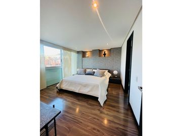 7066849 Venta Penthouse Amoblado en Poblado Milla de oro