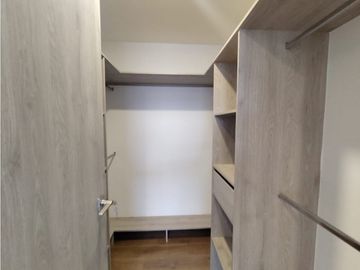 4120662 Venta Penthouse en el Poblado Oviedo