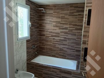 VENTA CASA 3 DORMITORIOS - B° PARAISOS DEL LIMAY, PLOTTIER