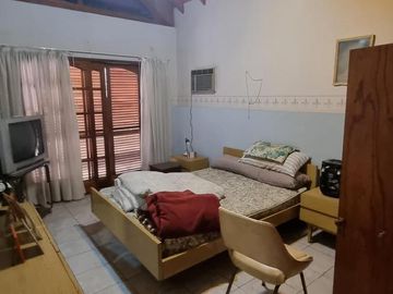 Casa en venta - 4 Dormitorios 4 Baños - Cochera - 497Mts2 - San Miguel