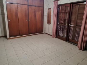 Casa en venta - 4 Dormitorios 4 Baños - Cochera - 497Mts2 - San Miguel