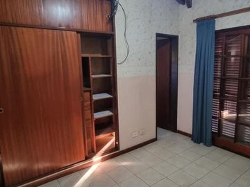 Casa en venta - 4 Dormitorios 4 Baños - Cochera - 497Mts2 - San Miguel
