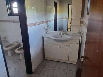 Casa en venta - 4 Dormitorios 4 Baños - Cochera - 497Mts2 - San Miguel