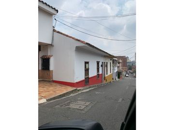 Venta de casa en el barrio  San Antonio